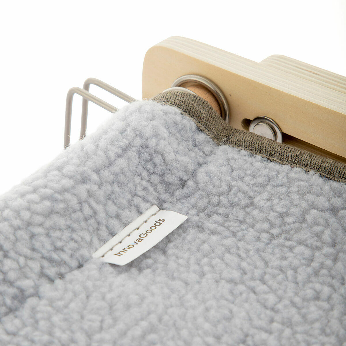 La hamaca colgante perfecta: cómoda, segura y adaptable para el descanso y juego de tu gato