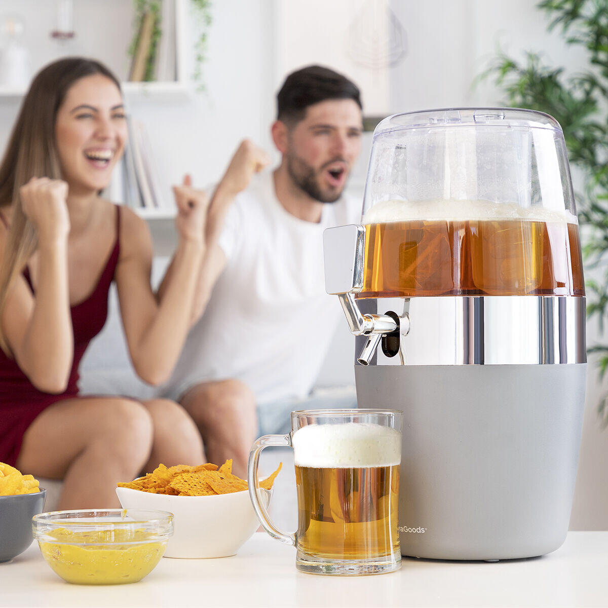 Sirve bebidas frías rápido, sin diluir ni derramar