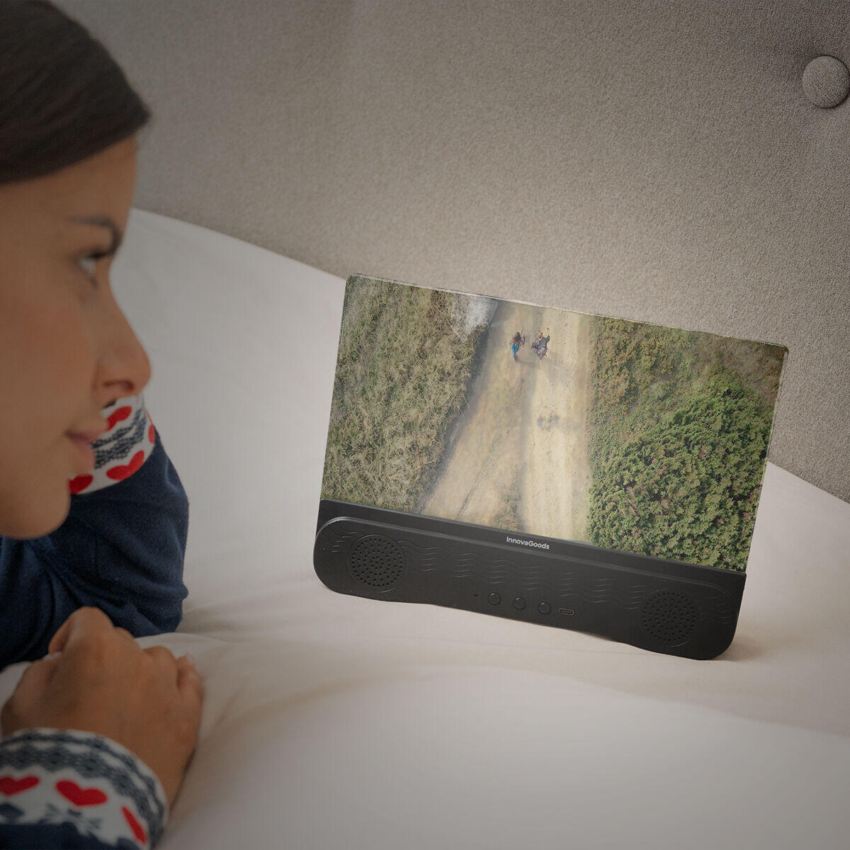 Amplía la pantalla de tu móvil y mejora el sonido para disfrutar mejor de tus vídeos y pelis, donde quieras
