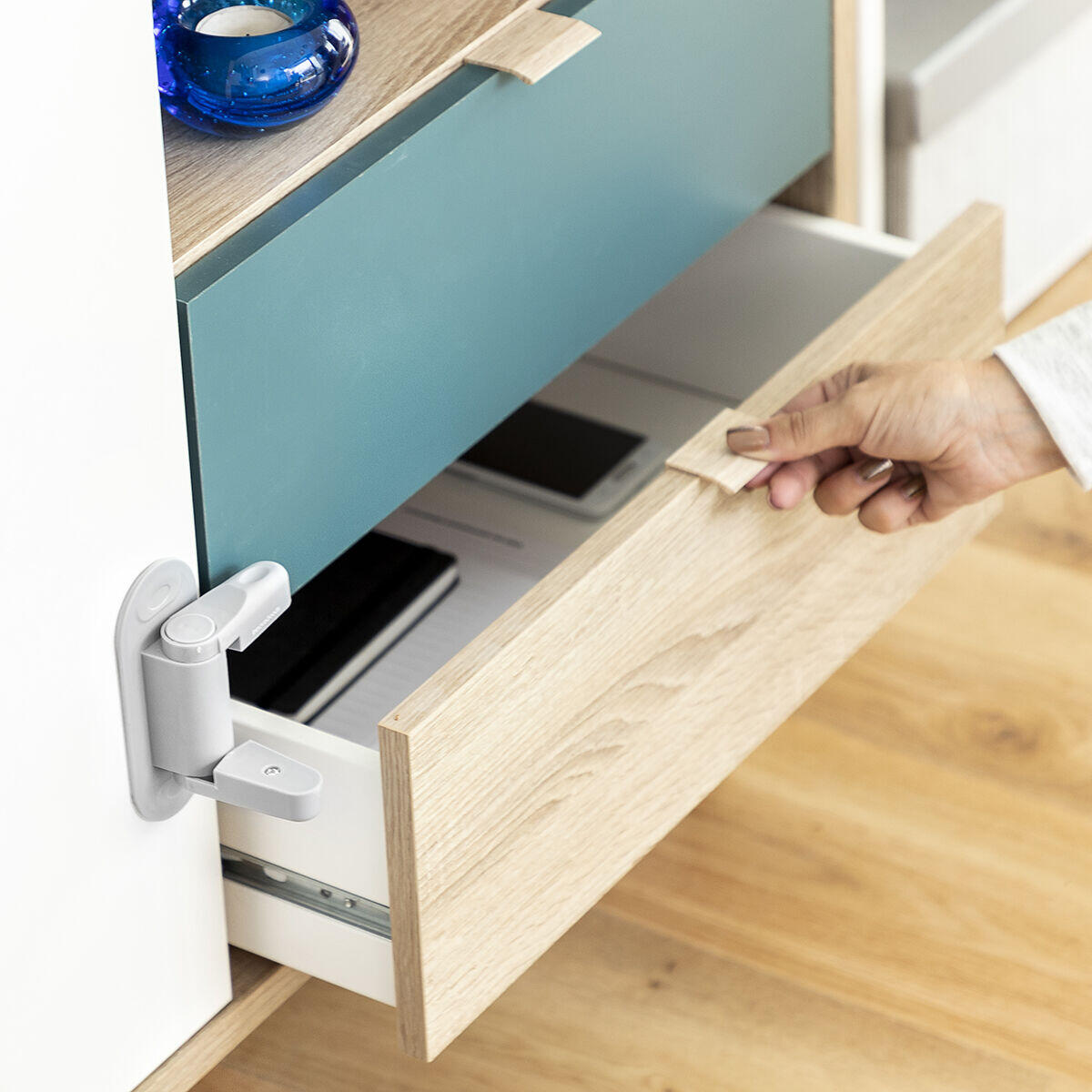 Seguridad versátil y fácil para puertas, ventanas y más